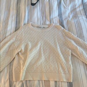 Alice + Olivia Cream Cable-Knit Crew Neck Sweater